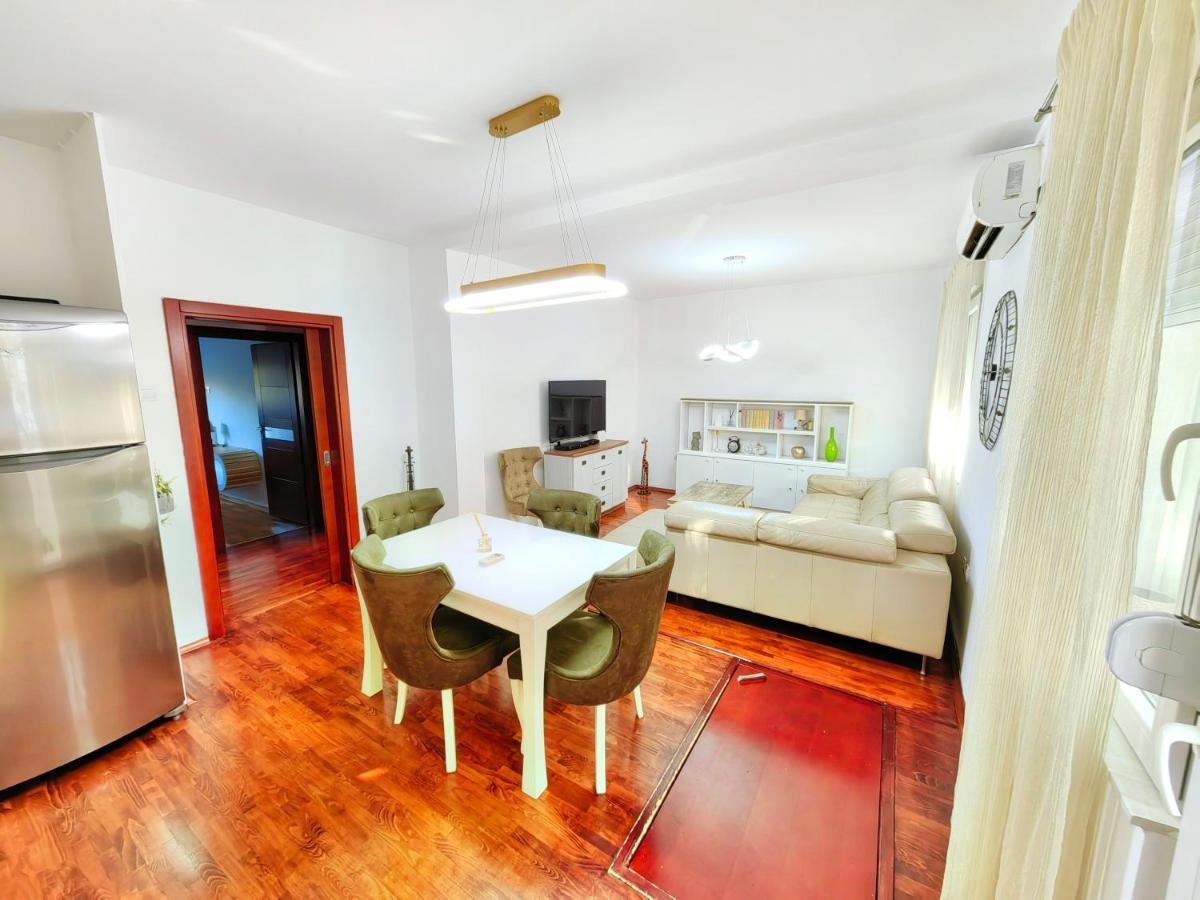 Luxury Apartment 波德戈里察 外观 照片